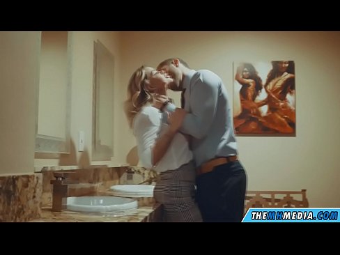 ❤️ Thaum ib tug busty blonde ntxias koj nyob rau hauv ib tug pej xeem chav dej ❌ Porno vk ntawm hmn.kutjeporno.ru% ❌️ Ib